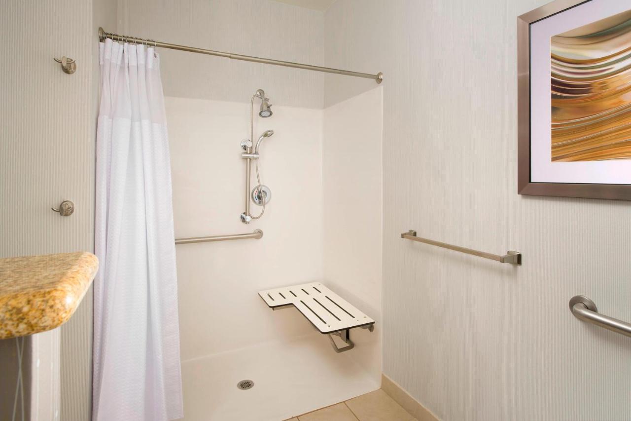 Courtyard By Marriott Wichita Falls Exterior photo
