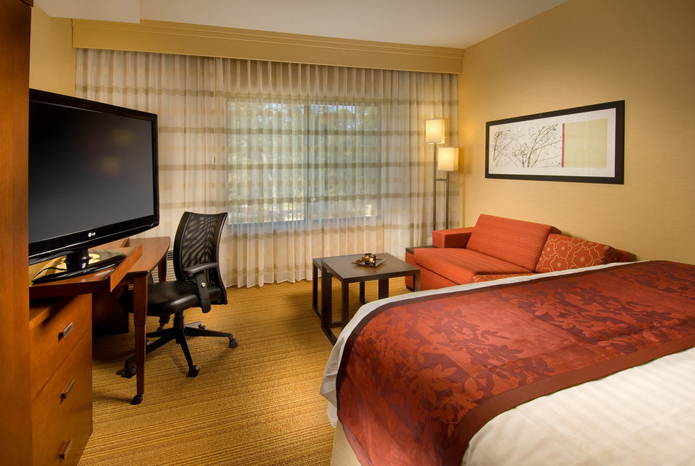 Courtyard By Marriott Wichita Falls Room photo