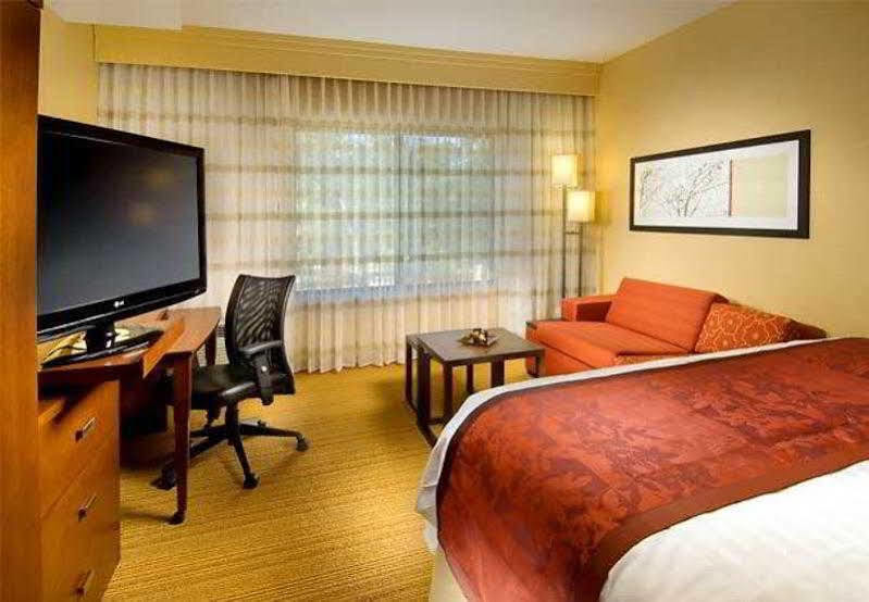 Courtyard By Marriott Wichita Falls Exterior photo